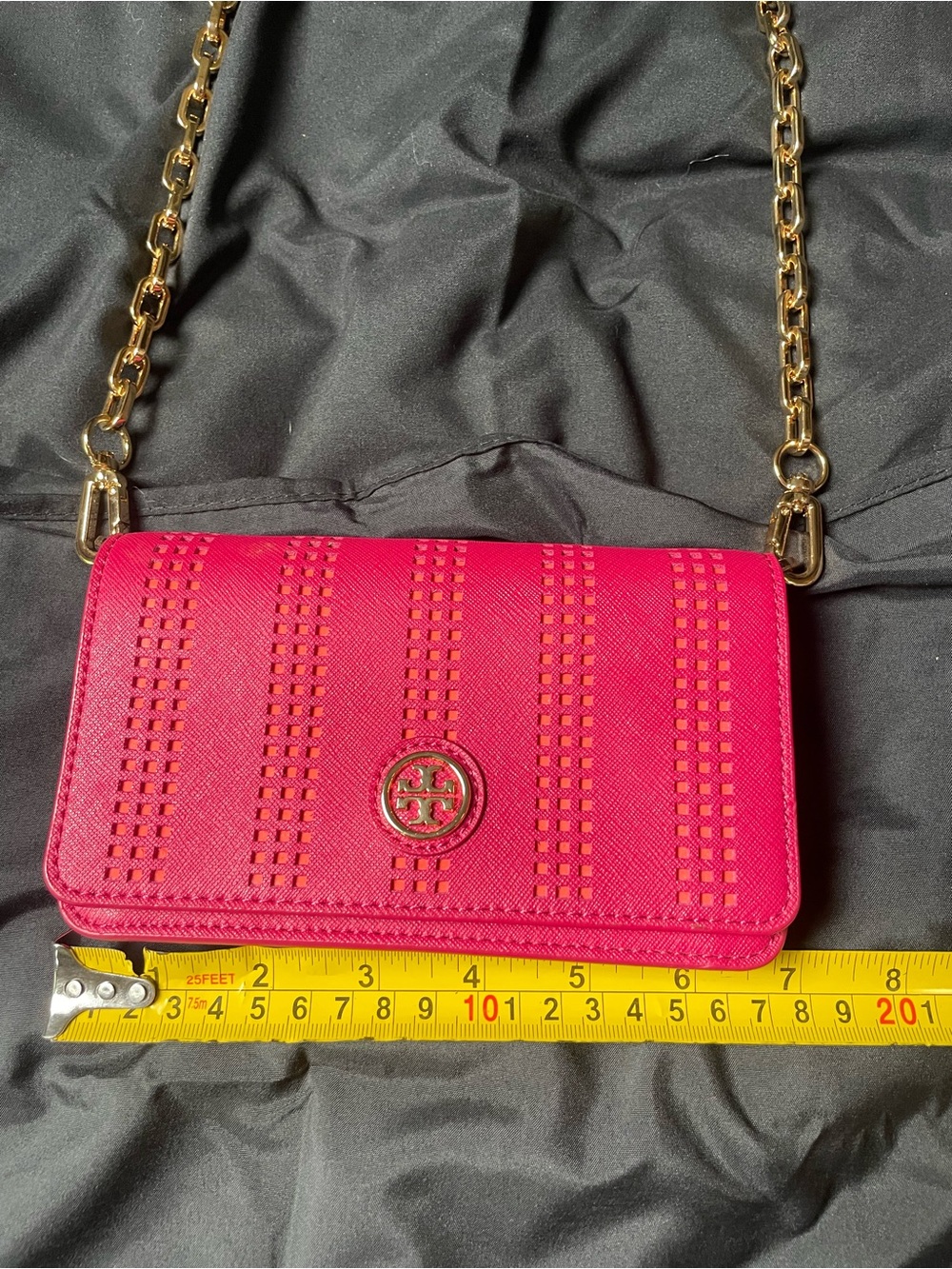 Tory Burch Fuchsia Pink Perforated Saffiano Crossbody Bag Gold Chain Hot Pink - Picture 4 of 10